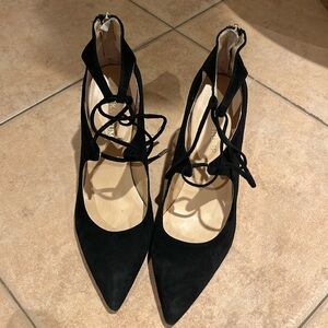 Ivanka Trump black point heels